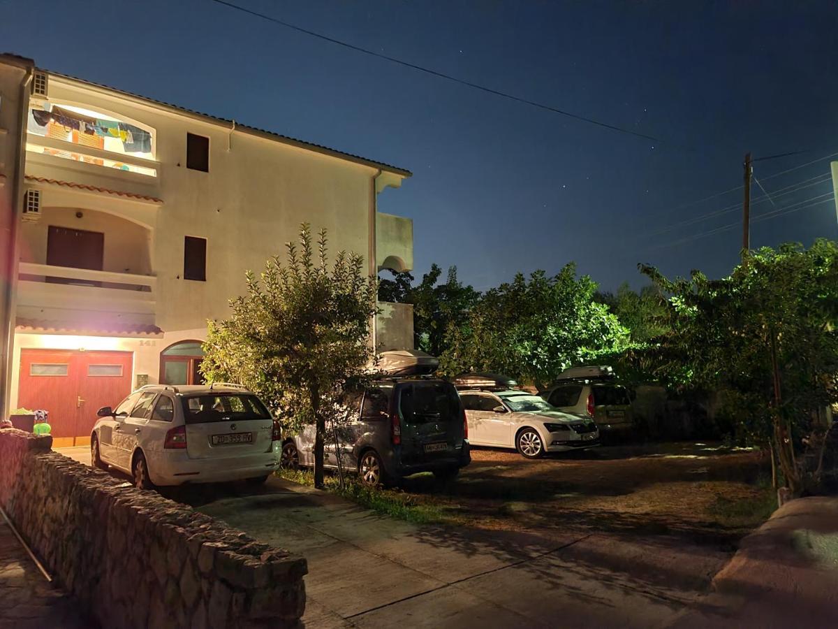 Apartmani Cosic Ante Dobropoljana 外观 照片